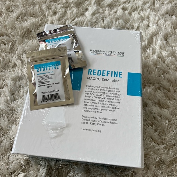 New in Box Macro Exfoliator - Picture 2 of 11